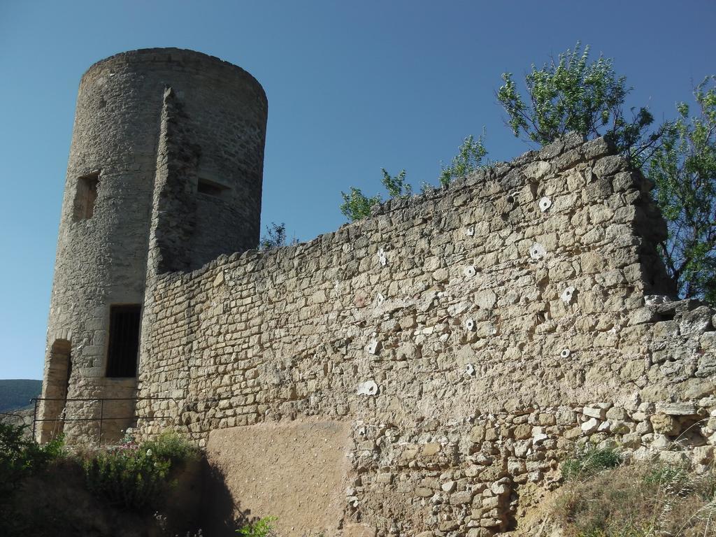 Les Chambres De Charlotte Cucuron Exterior foto